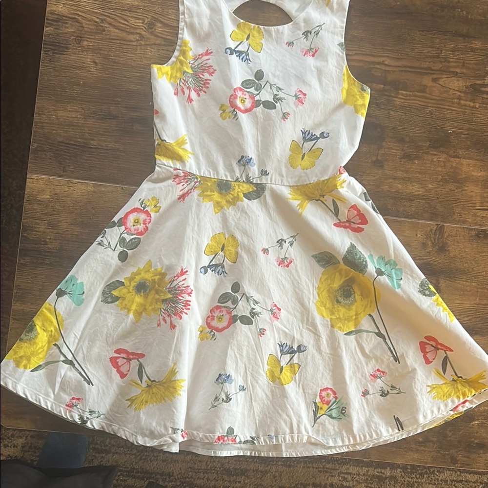 Crazy 8 White and Yellow Sleeveless A-Line Sundress